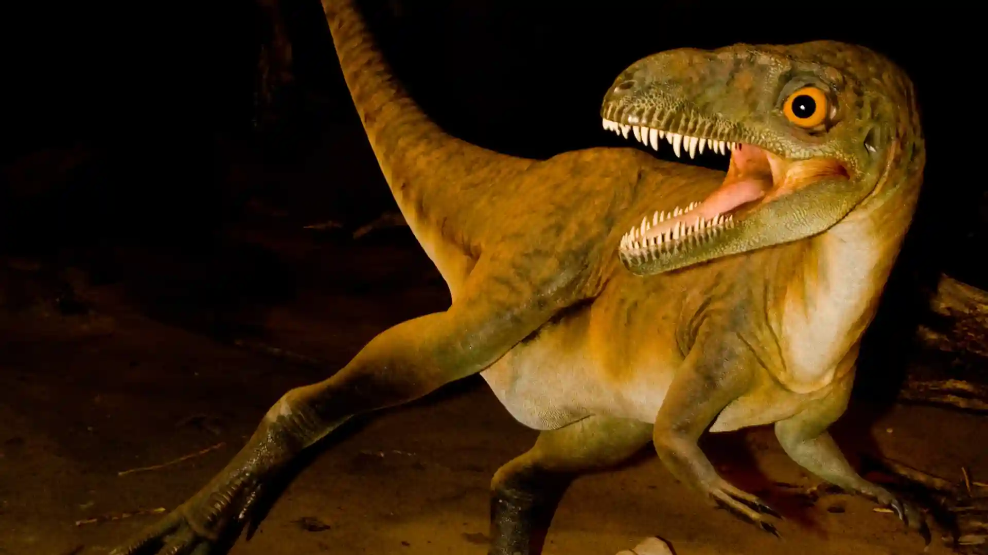 ヴェロキラプトルが襲ってきている